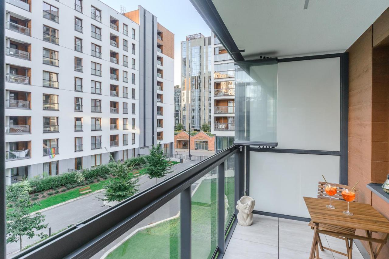 Modern Apartments With Access To The Pool Near Rondo Daszynskiego Station Varšava Exteriér fotografie